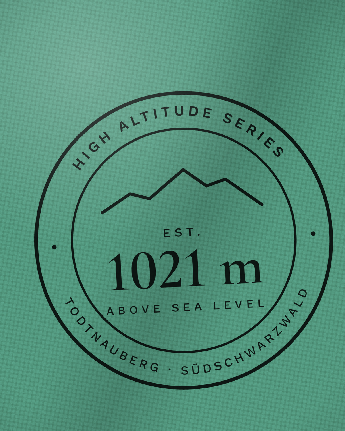 Druckdetail Abzeichen High Altitude Series 1021 m in Schwarz auf Sage Green
